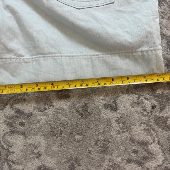 Levi's Women's Shorts - Picture 3 of 7